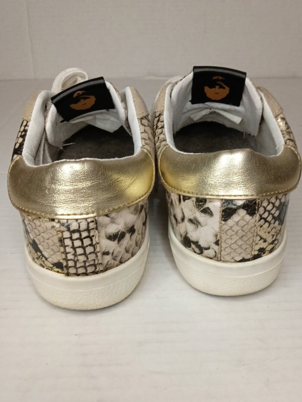 Steve Madden Starling Gold Snakeskin Star Sneakers Women’s Size 7M - Picture 5 of 10